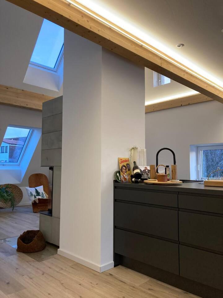 Neues Penthouse-Loft Mit Konuskarte Fuer Gratis Oepnv Apartment Ehrenkirchen Exterior foto