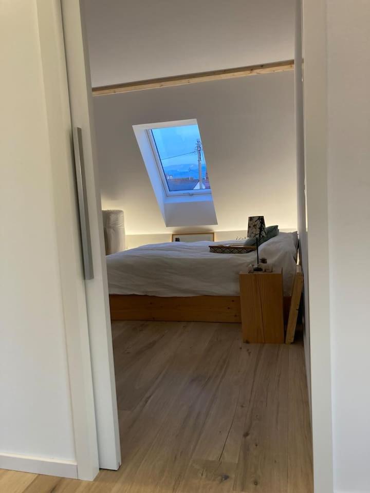 Neues Penthouse-Loft Mit Konuskarte Fuer Gratis Oepnv Apartment Ehrenkirchen Exterior foto
