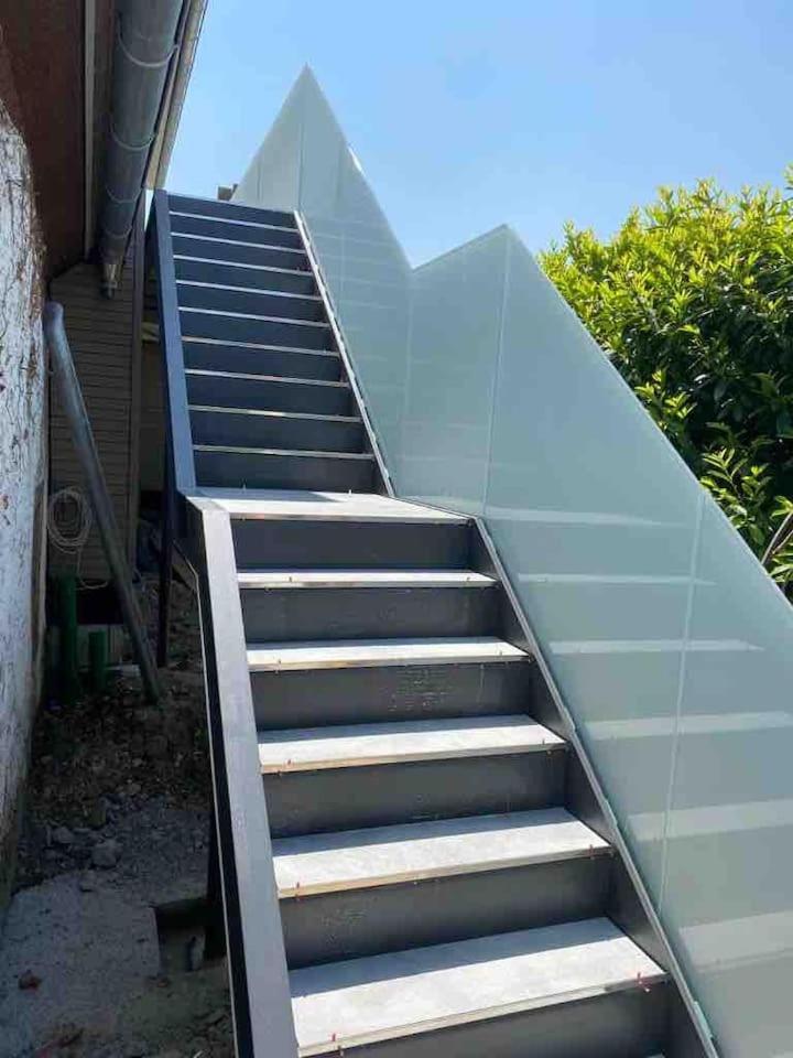 Neues Penthouse-Loft Mit Konuskarte Fuer Gratis Oepnv Apartment Ehrenkirchen Exterior foto