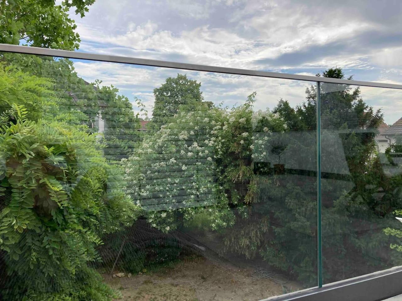 Neues Penthouse-Loft Mit Konuskarte Fuer Gratis Oepnv Apartment Ehrenkirchen Exterior foto